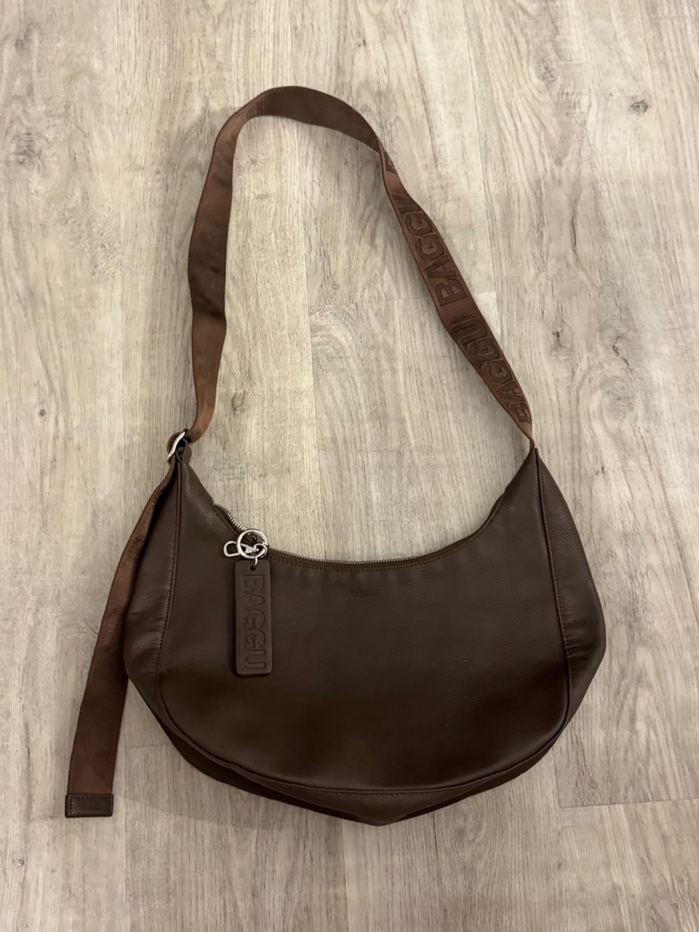 Baggu medium recycled leather crescent bag brown crossbody